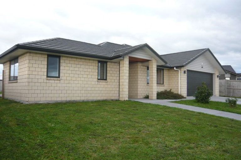 Photo of property in 64 Sirius Crescent, Rototuna North, Hamilton, 3210