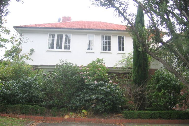 Photo of property in 2 Dillon Street, Lowry Bay, Lower Hutt, 5013