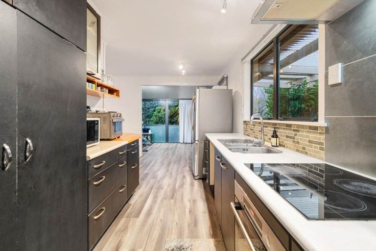 Photo of property in 24 Resolute Way, Papakura, 2110