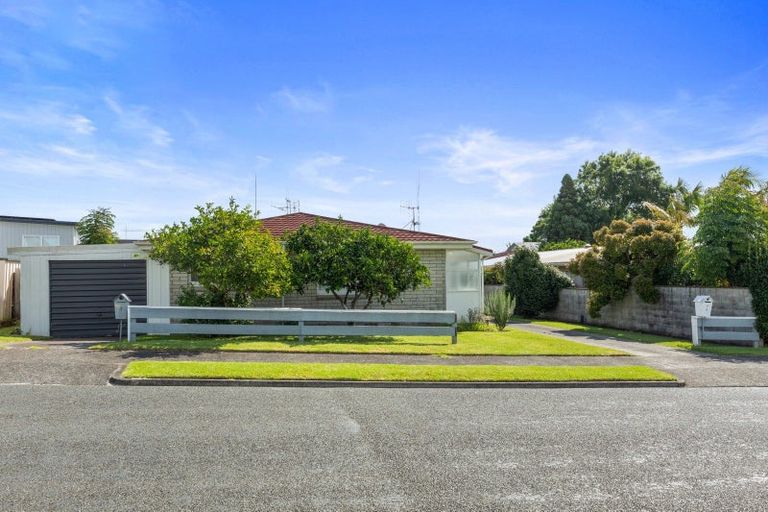 Photo of property in 4 Linklater Avenue, Bellevue, Tauranga, 3110