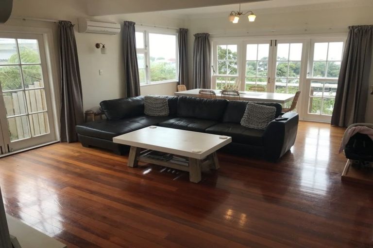 Photo of property in 34 Mandalay Terrace, Khandallah, Wellington, 6035