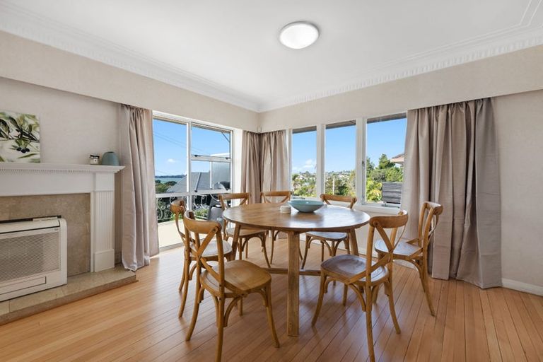 Photo of property in 1/53 Uxbridge Road, Mellons Bay, Auckland, 2014