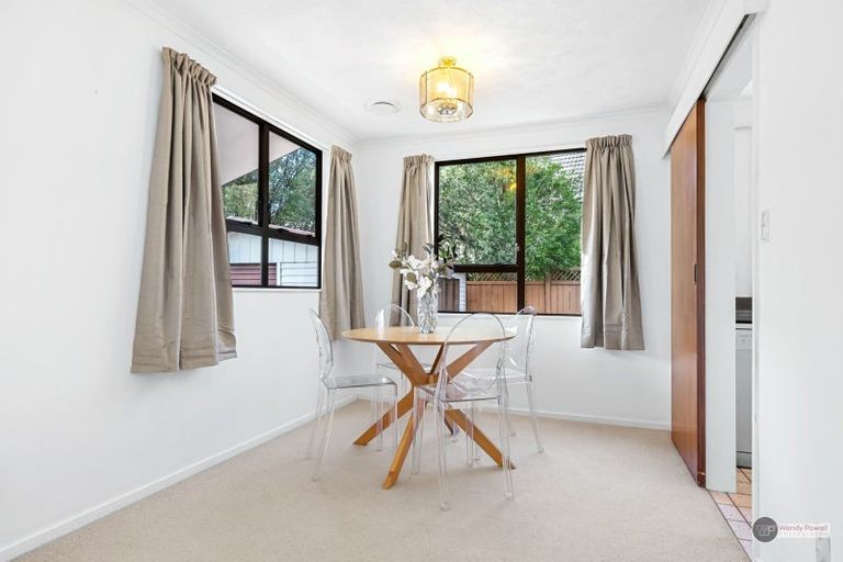 Photo of property in 15a Montgomery Crescent, Clouston Park, Upper Hutt, 5018