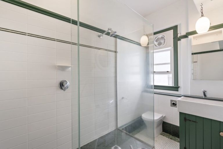 Photo of property in Westminster Court, 1b/5 Parliament Street, Auckland Central, Auckland, 1010