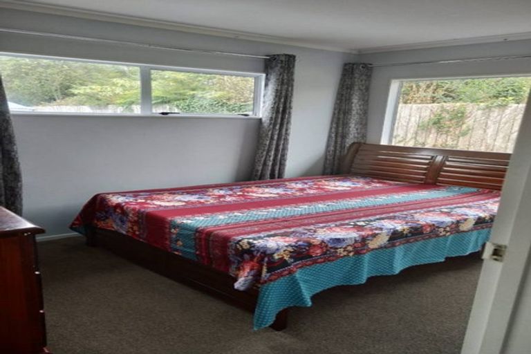 Photo of property in 57c Kamara Road, Glen Eden, Auckland, 0602