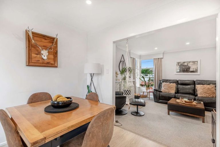 Photo of property in 27 Ferguson Street, Levin, 5510