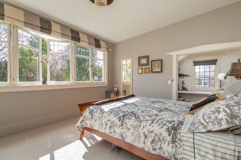 Photo of property in 166 Fendalton Road, Fendalton, Christchurch, 8052