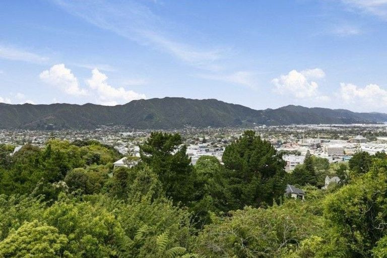Photo of property in 71a Tirohanga Road, Tirohanga, Lower Hutt, 5010