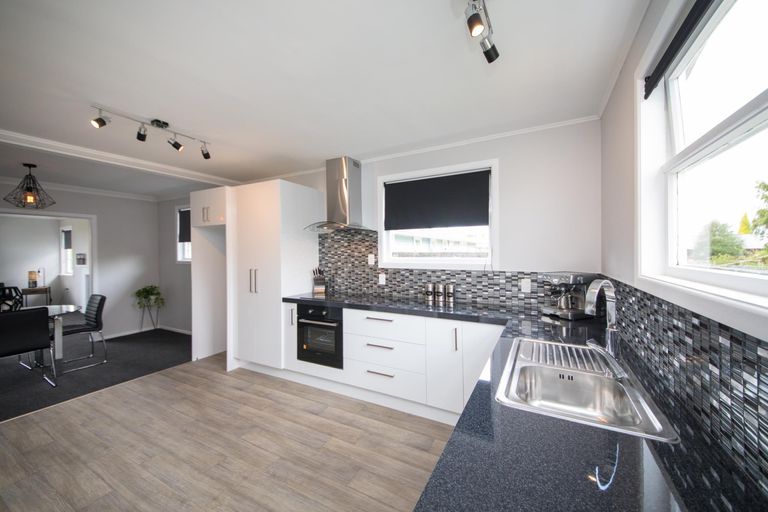 Photo of property in 1 Lifford Place, Awapuni, Palmerston North, 4412