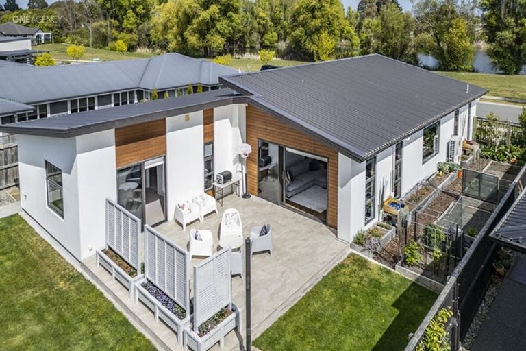 Photo of property in 52 Beachvale Drive, Kaiapoi, 7630