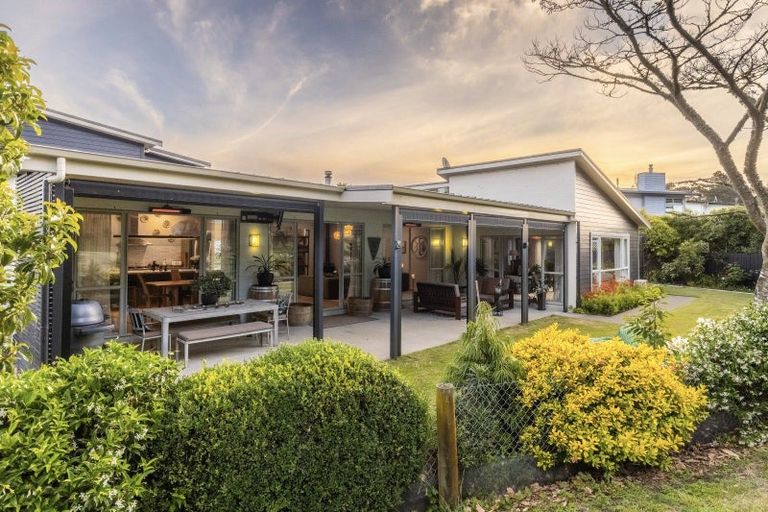 Photo of property in 12 Cotswolds Close, Otamatea, Whanganui, 4500