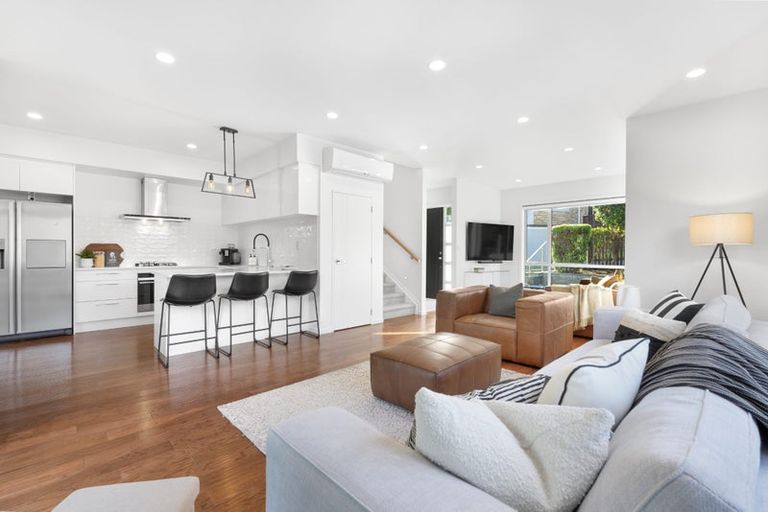 Photo of property in 136 Voyager Drive, Gulf Harbour, Whangaparaoa, 0930