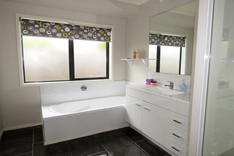 Photo of property in 72 Crampton Road, Reefton, 7830