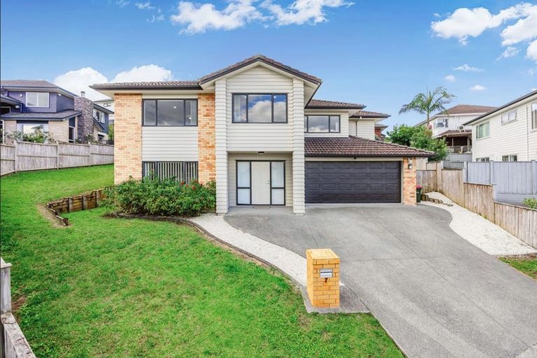 Photo of property in 7 Mazuran Place, Flat Bush, Auckland, 2016