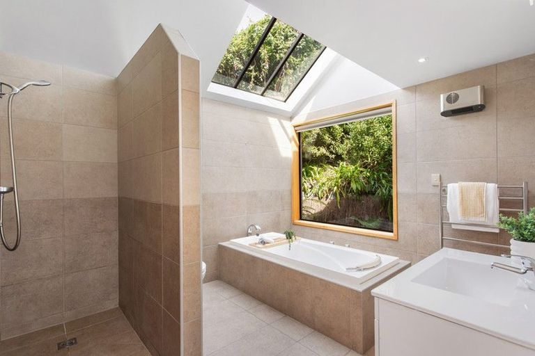 Photo of property in 37 Aotea Terrace, Huntsbury, Christchurch, 8022