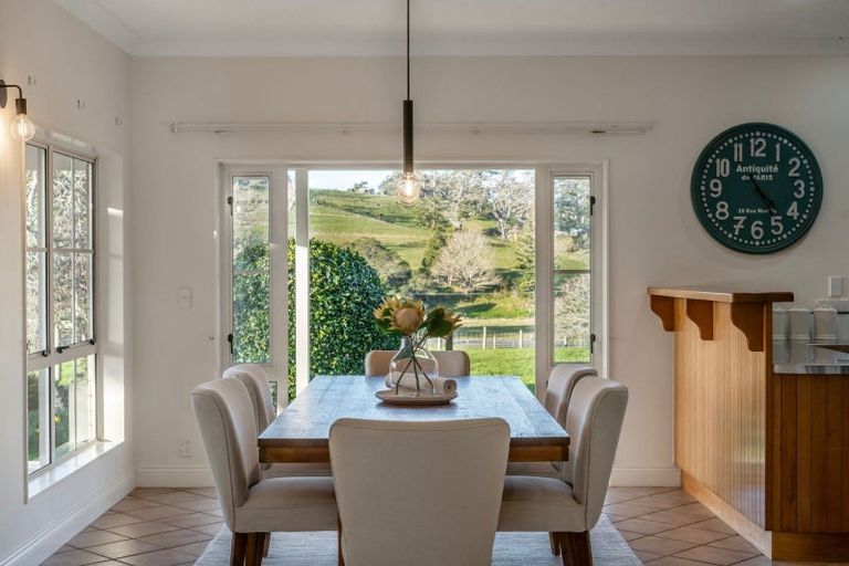 Photo of property in 154 Awa Road, Kumeu, 0891