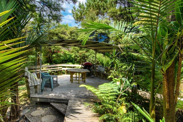 Photo of property in 43 Sunnyvale Road, Massey, Auckland, 0614