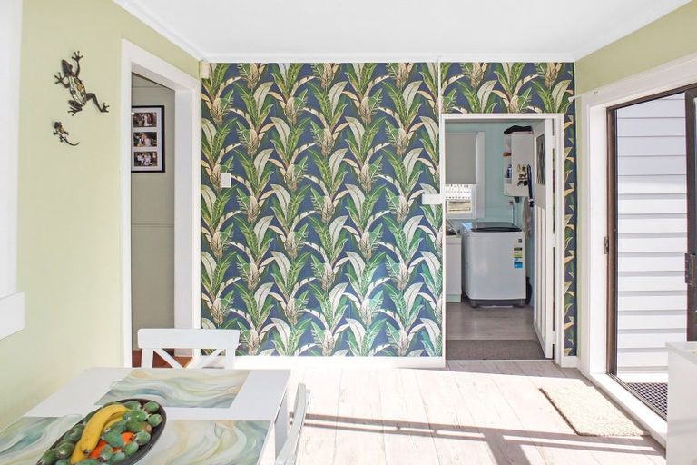 Photo of property in 15 Roore Street, Foxton Beach, Foxton, 4815