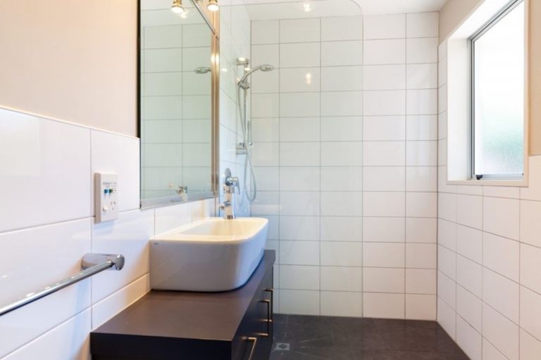 Photo of property in 9a Kereru Place, Upper Vogeltown, New Plymouth, 4310