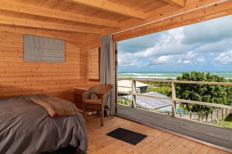 Photo of property in 141 Riria Kereopa Memorial Drive, Raglan, 3297