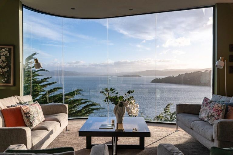 Photo of property in 142 Grafton Road, Roseneath, Wellington, 6011