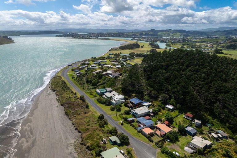 Photo of property in 141 Riria Kereopa Memorial Drive, Raglan, 3297