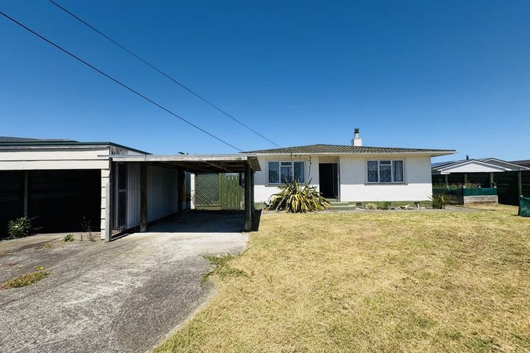 Photo of property in 1 Kapiti Terrace, Castlecliff, Whanganui, 4501