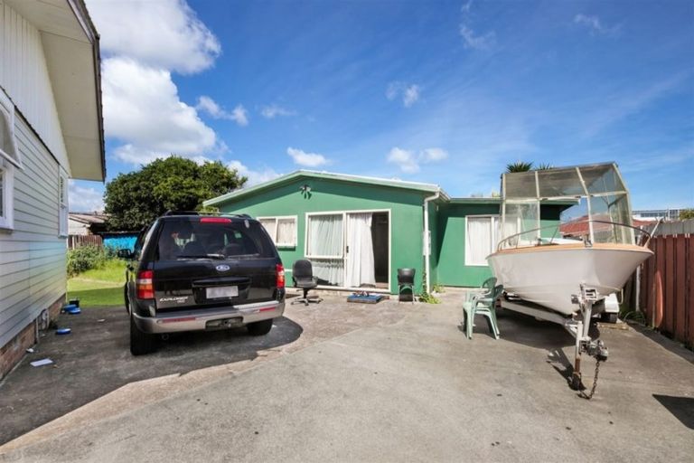 Photo of property in 12 Kohinoor Avenue, Mangere, Auckland, 2022