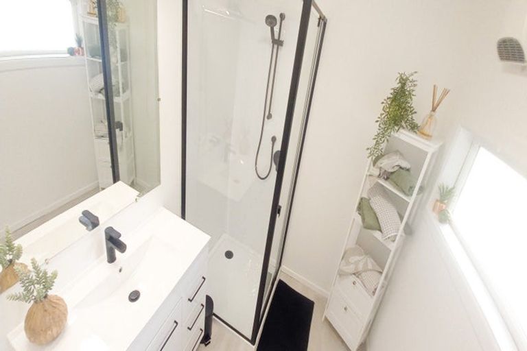 Photo of property in 69 Half Mile Road, Tuatapere, 9620