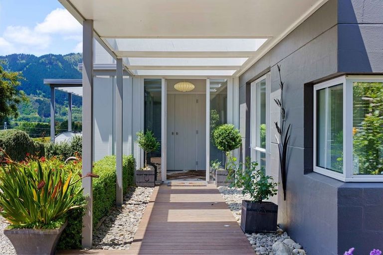Photo of property in 104 Raukawa Road, Peka Peka, Waikanae, 5391