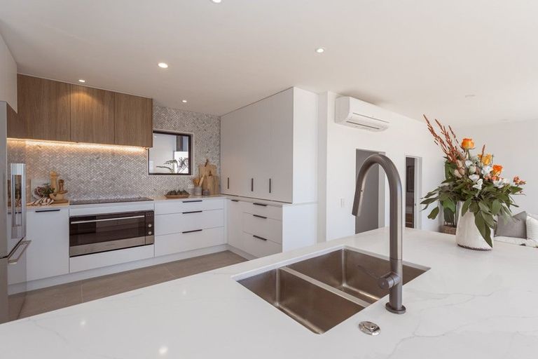 Photo of property in 280 Major Hornbrook Road, Mount Pleasant, Christchurch, 8081