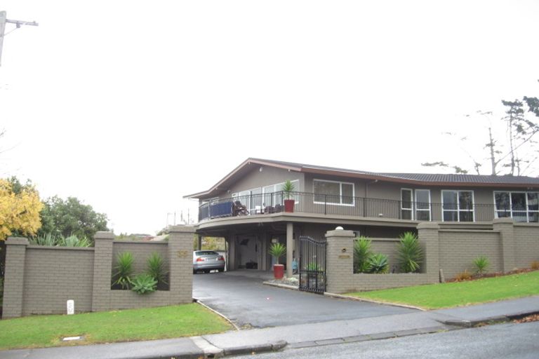 Photo of property in 35 Beach Road, Mellons Bay, Auckland, 2014