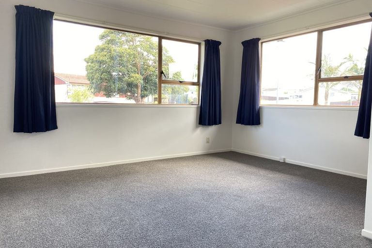 Photo of property in 1 Heathberry Close, Papatoetoe, Auckland, 2025