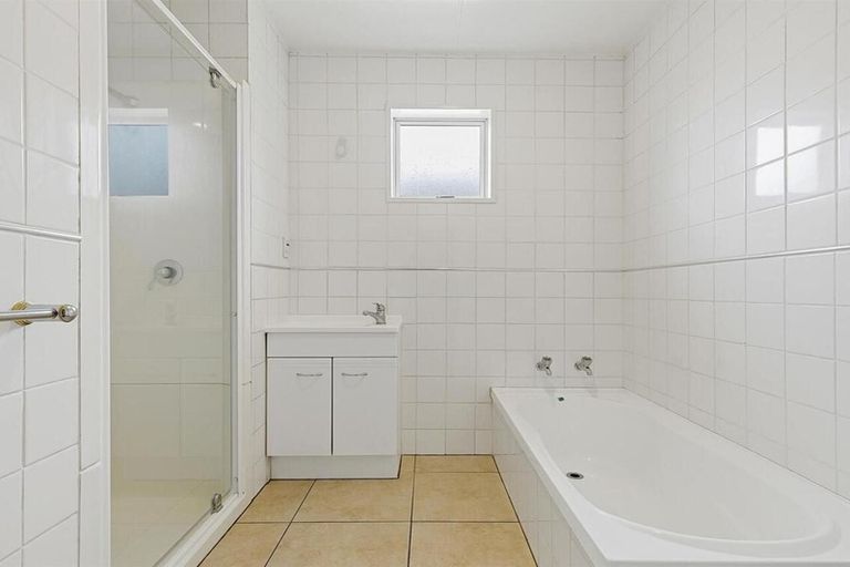 Photo of property in 12b George Street, Riccarton, Christchurch, 8041