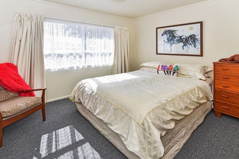 Photo of property in 2b Cliff Road, Papakura, 2110