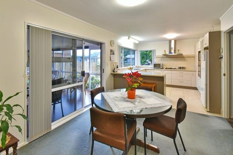 Photo of property in 2 Tuakura Way, The Gardens, Auckland, 2105
