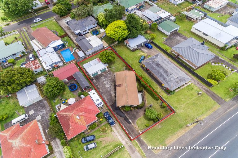 Photo of property in 120 Coronation Road, Mangere Bridge, Auckland, 2022