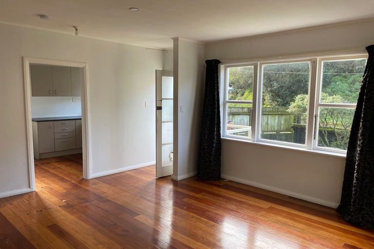Photo of property in 23 Melrose Road, Island Bay, Wellington, 6023
