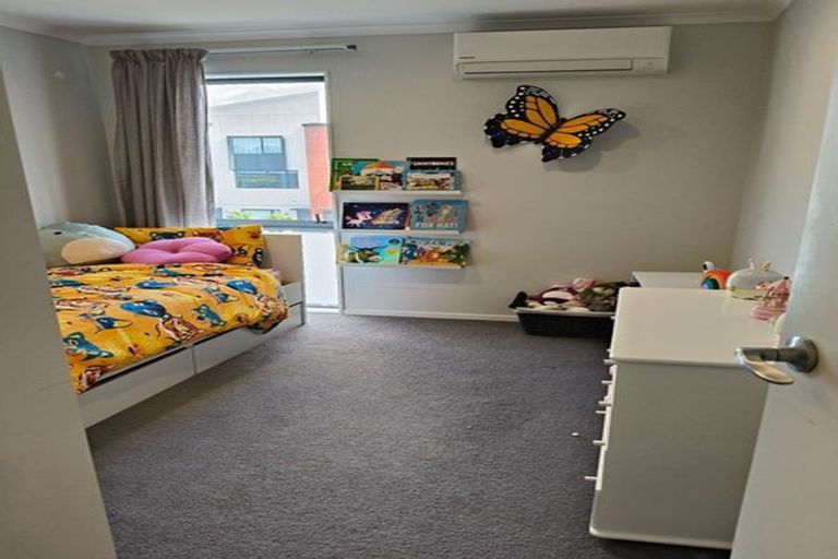 Photo of property in 14 Ringa Matau Road, Hobsonville, Auckland, 0616