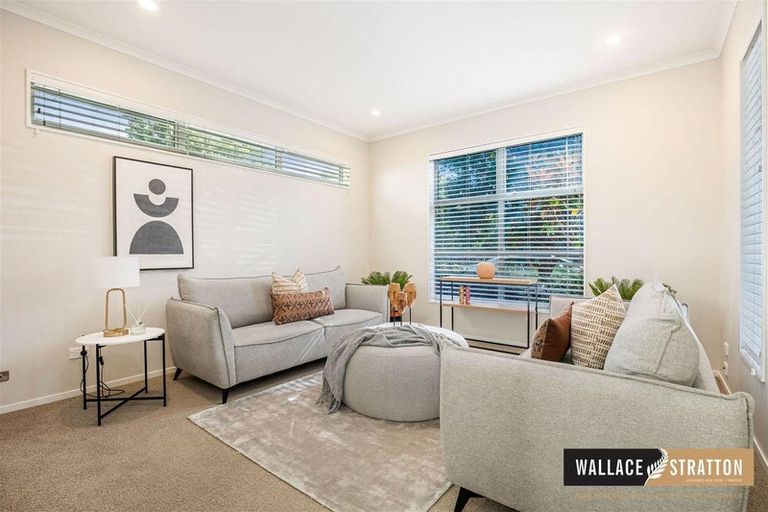 Photo of property in 17 Station Street, Hobsonville, Auckland, 0616