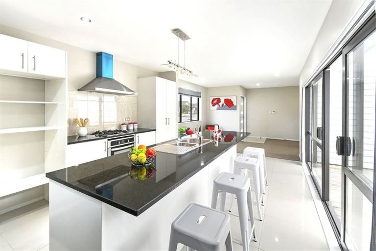 Photo of property in 53 Tarapiroe Avenue, Takanini, 2112