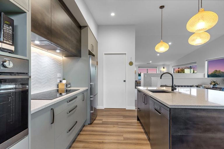 Photo of property in 16 Mearns Way, Ohauiti, Tauranga, 3112