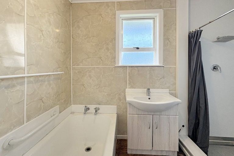 Photo of property in 25 Camellia Avenue, Aramoho, Whanganui, 4500