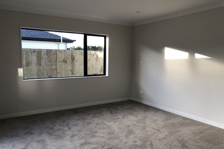 Photo of property in 13 Earlywood Road, Takanini, 2110