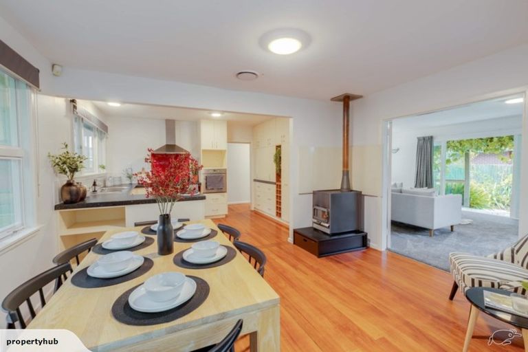 Photo of property in 271 Fifield Terrace, Opawa, Christchurch, 8023