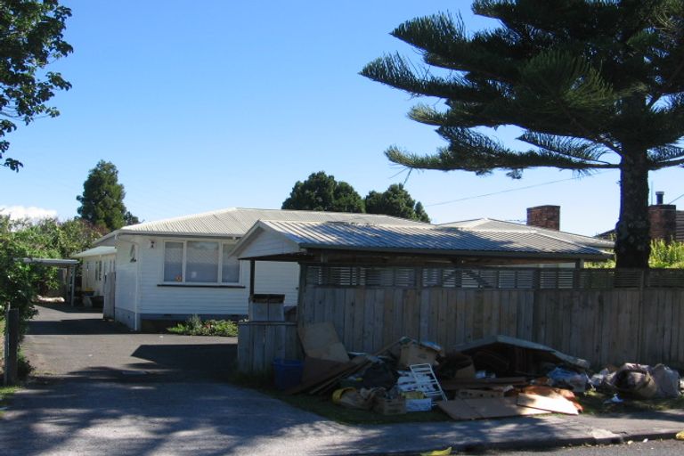 Photo of property in 65 Cobham Crescent, Kelston, Auckland, 0602