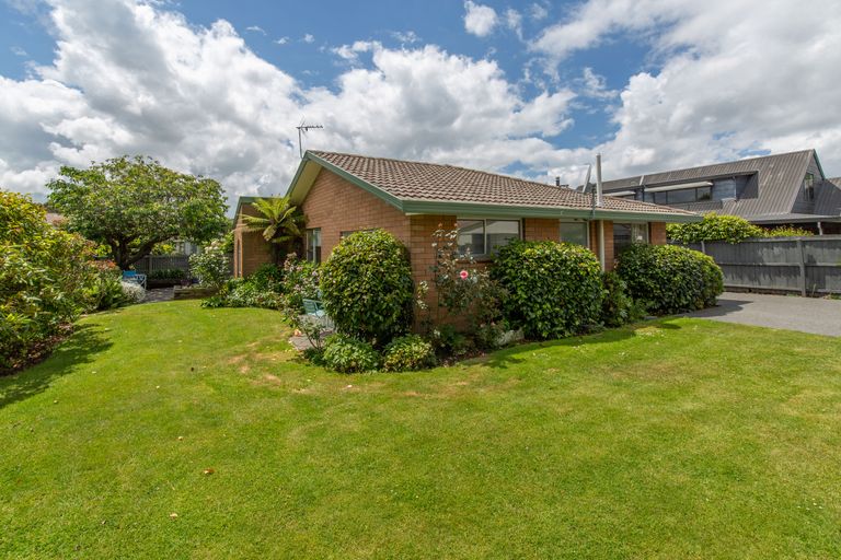 Photo of property in 5 Sayers Crescent, Ilam, Christchurch, 8041