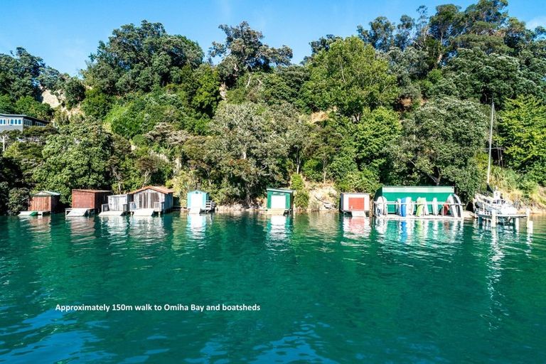 Photo of property in 17 Glen Brook Road, Omiha, Waiheke Island, 1081