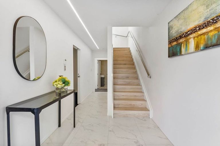 Photo of property in 116c Oaktree Avenue, Browns Bay, Auckland, 0630