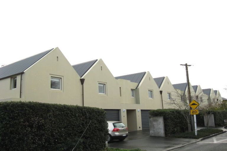 Photo of property in 95 Holly Road, St Albans, Christchurch, 8014